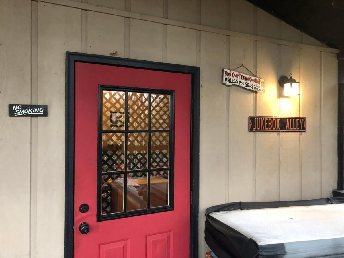Mountain-Top Cabin Get-Away With Hot Tub And A View Sautee Nacoochee Eksteriør bilde